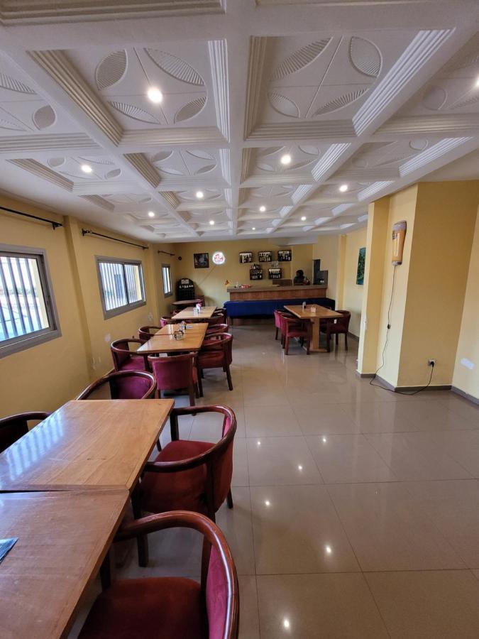 Hotel Altitel バフーサム エクステリア 写真