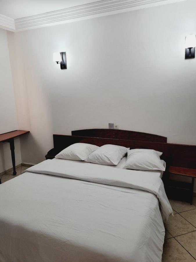 Hotel Altitel バフーサム エクステリア 写真