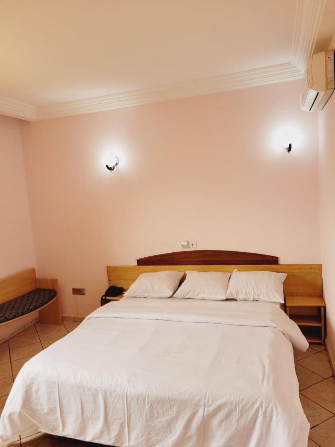 Hotel Altitel バフーサム エクステリア 写真
