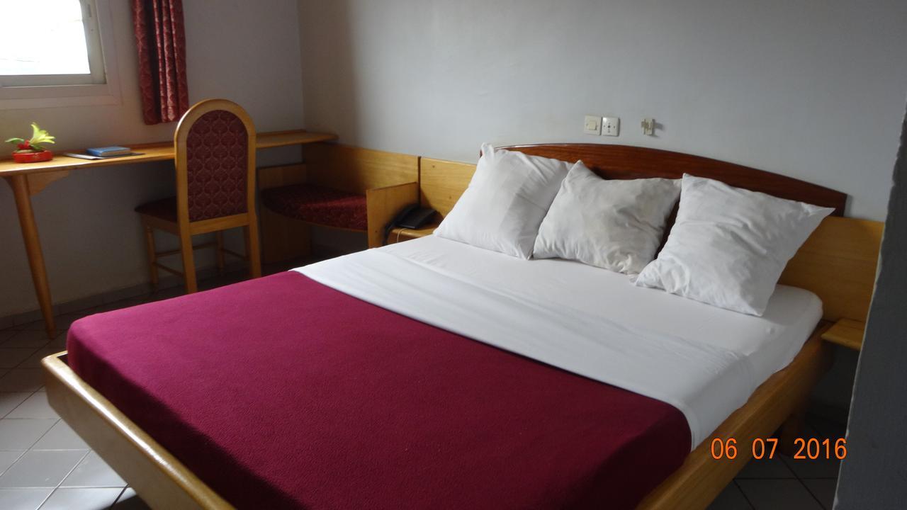 Hotel Altitel バフーサム エクステリア 写真